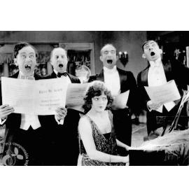 Melnbalta, dubulta kartīte BW1485